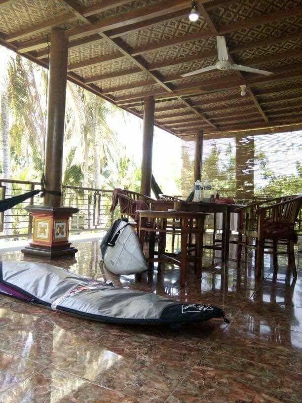 Arrys Watukarung Surfcamp Hotell Kalak Eksteriør bilde