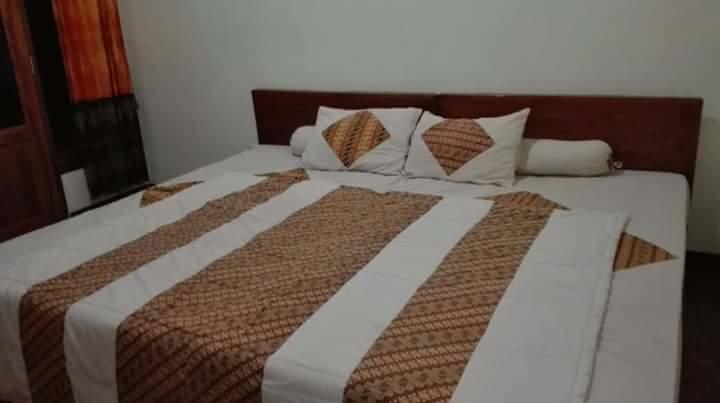 Arrys Watukarung Surfcamp Hotell Kalak Eksteriør bilde